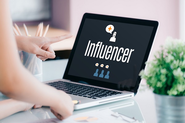 Strategi Marketing Online dengan Influencer Marketing